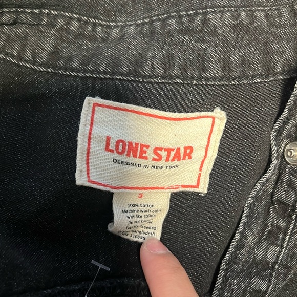 Button up - Picture 2 of 3